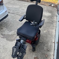 Quickie Q500m wheelchair