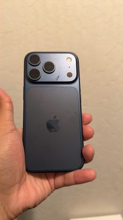 iPhone 17 pro 1Tb Blue