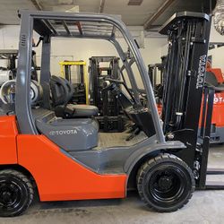 2018 Toyota 5K Capacity Solid Pneumatic Tire Forklift 
