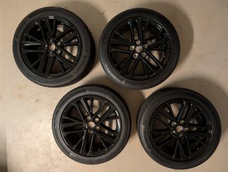 Original 2025-2026 Toyota Camry 18" Wheels