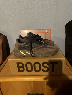 Yeezy Mauve