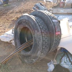 Tire Semi