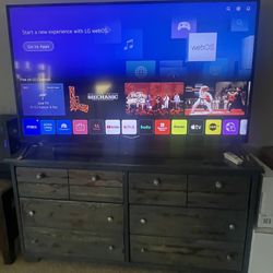LG UN 70 Inch. 4k Smart UHD TV