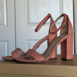 Shoes: Peach Heels