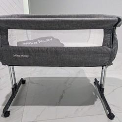 Mika Micky Baby Bedside Sleeper / Bassinet for Sale