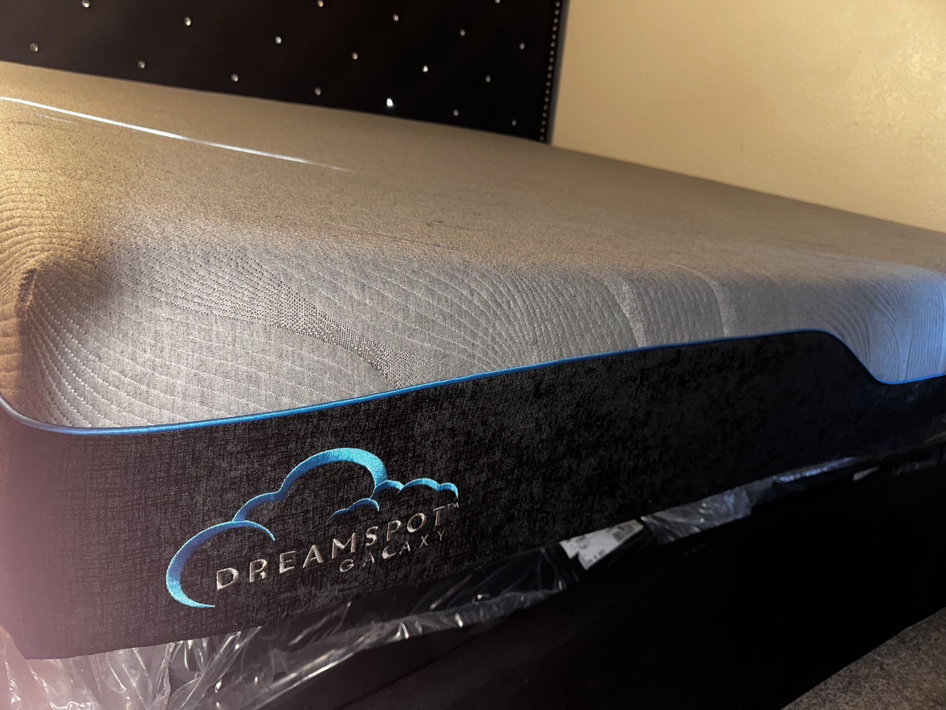 Dream Spot Memory Foam King Sz
