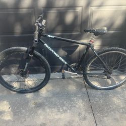 Diamondback Apex Mountain Bike (Light Frame) 20$