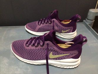 Gym shoes for women’s