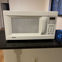 Microwave  Pick Up Only 