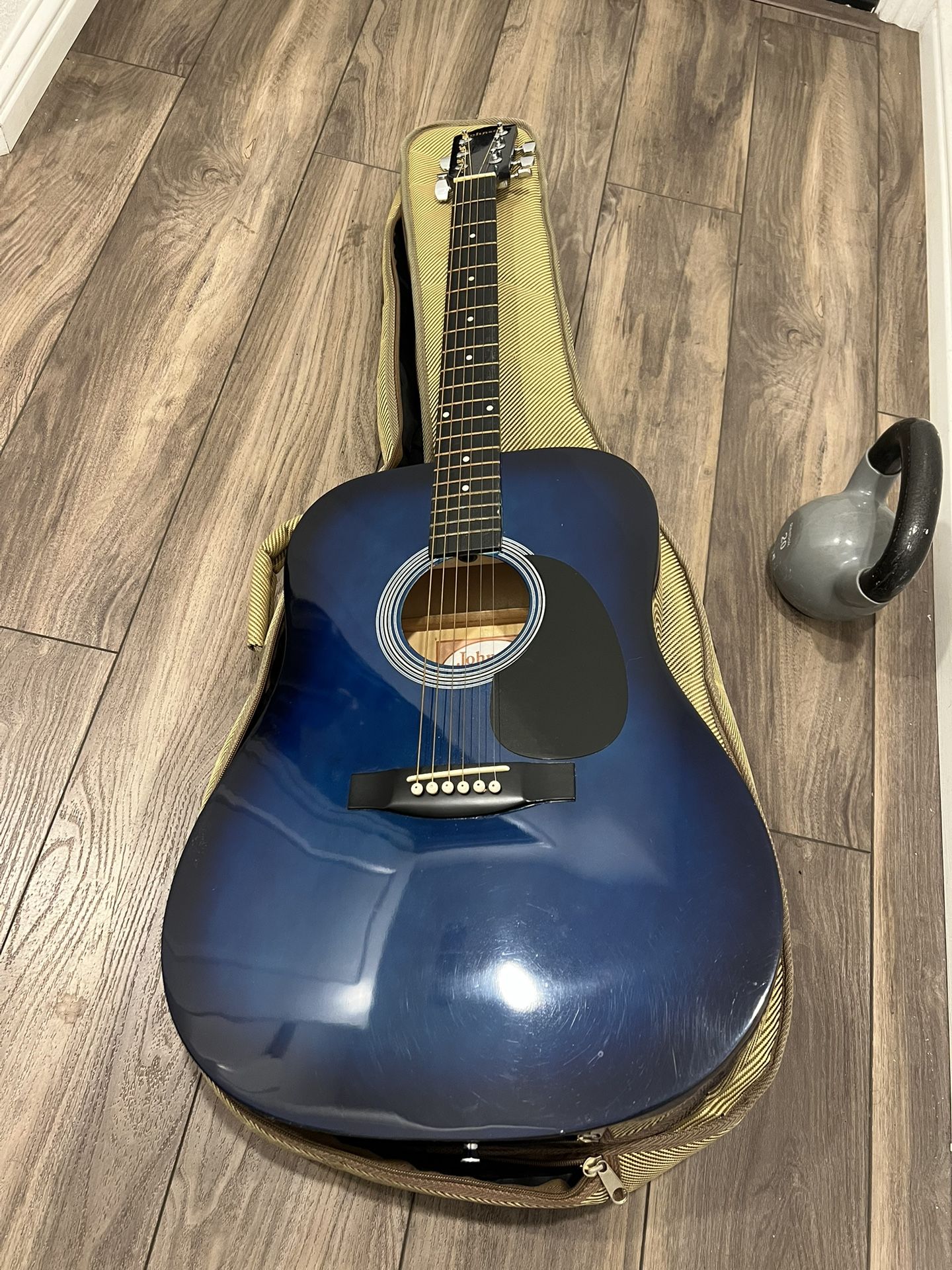 Johnson IG-610- BL 3/4 size acoustic guitar Pro Setup and case