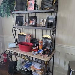 Baker's Rack
Table
6 chairs 
2 bar stools 