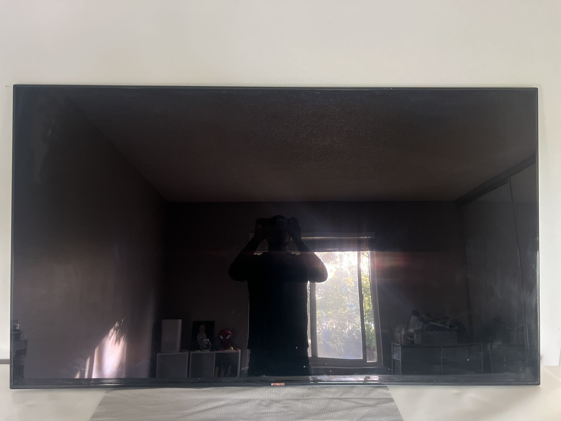 75inch Samsung TV