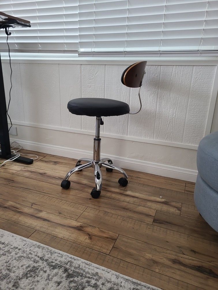 Adjustable Stool