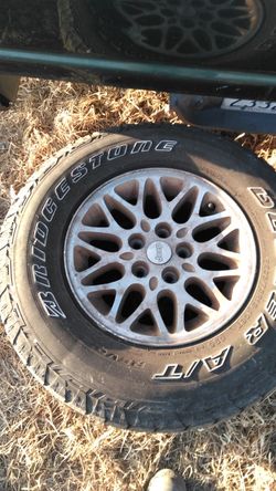Jeep Grand Cherokee rims and tires