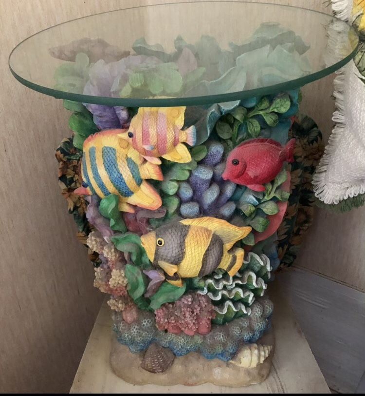 Coral Fish Table
