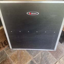Deejay foldable stand