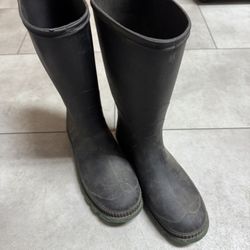 Women’s rubber boots size 9