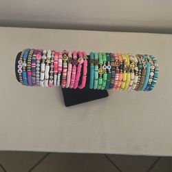 Bracelets 