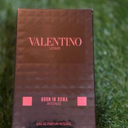 Valentino Born In Roma Intense 