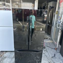 Nevera Negra De 30” Whirlpool 