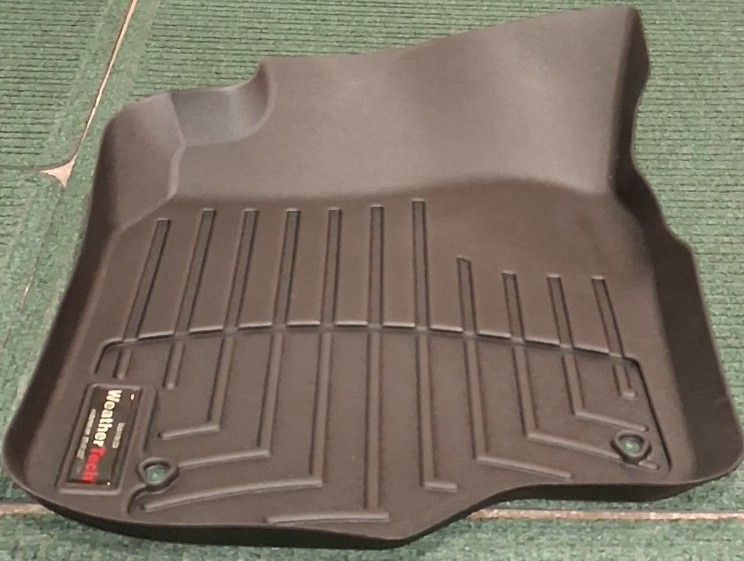 WeatherTech Vehicle Floor Liners - ( 2008-2012 Chevy Malibu)