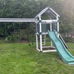 Swing Set  Color: Green