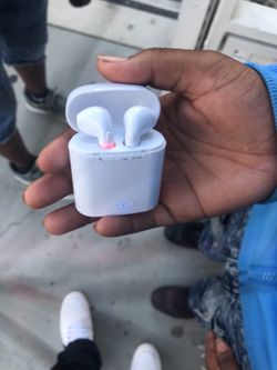 iPhone X earphones Bluetooth