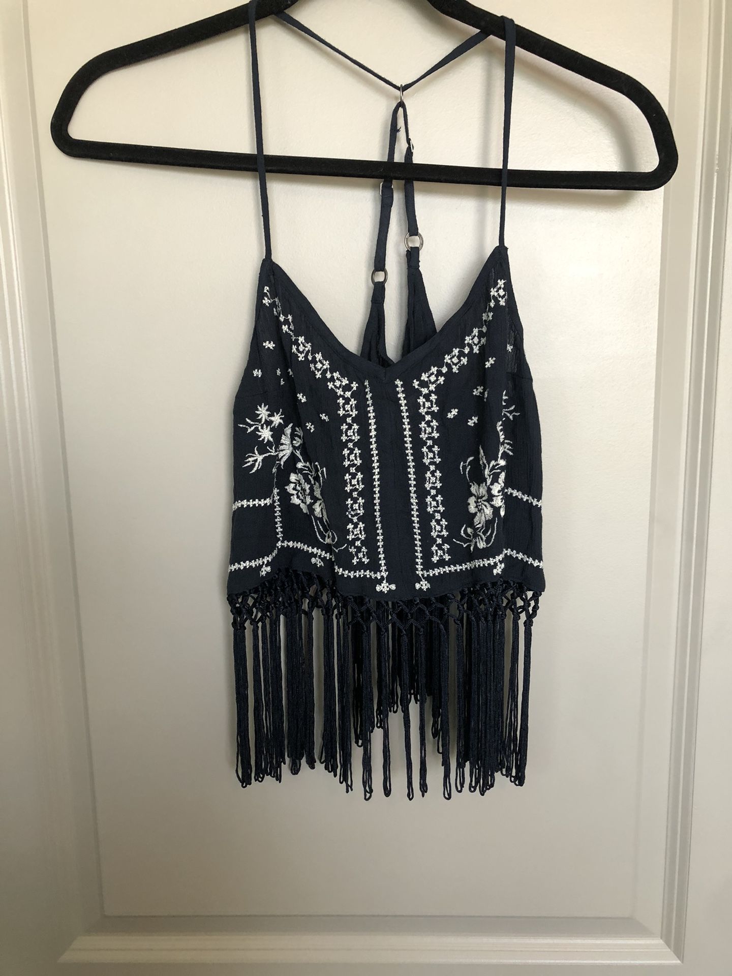 Women’s Hollister Fringe Crop Top Size Small