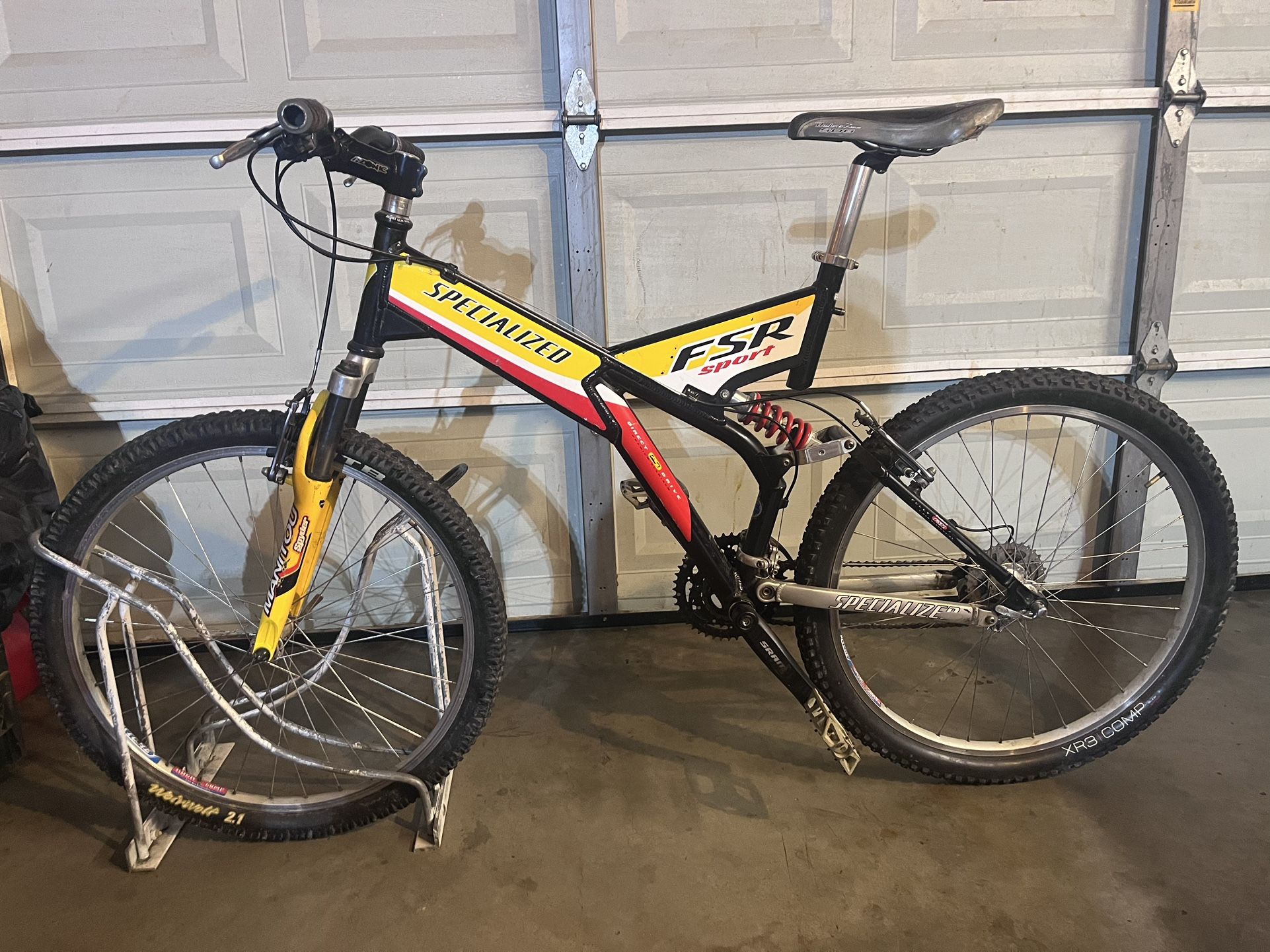 SPECIALIZED FSR Sport Large Mountain Bike SPECIALIZED FSR Sport Large Mountain Bike