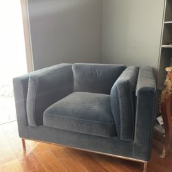 Rove Concepts Modern Velvet Accent Chair — $150 (Williamsburg Pickup) 