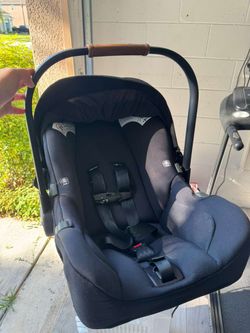 Nuna PIPA RX Infant Car Seat with Base – Excellent Condition