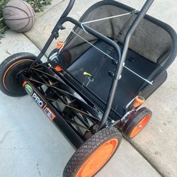 New Push Lawn Mower