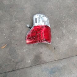 Rh Tundra Tail light 