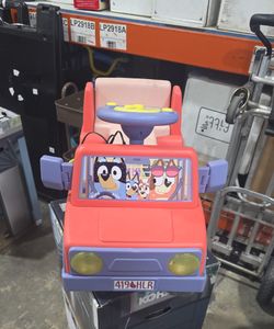 Bluey 6V Ride‐On Car – Like New – Works Perfectly