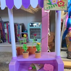 Doll flower shop