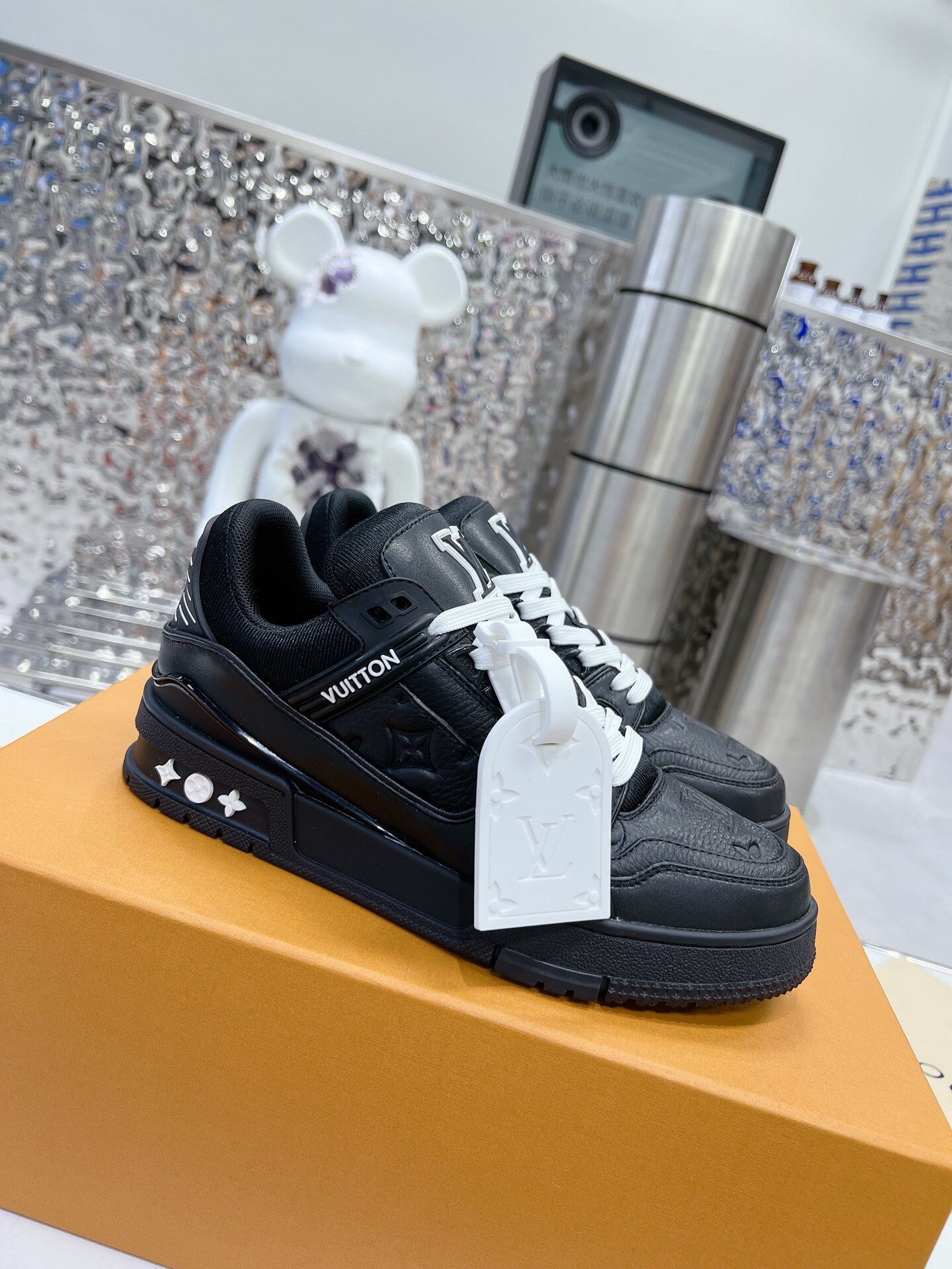 Louis Vuitton Men’s Sneaker With Box 2025 New