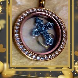 Charm Pendent 
