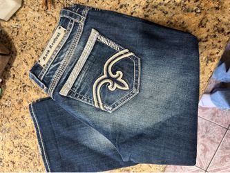 Women capri  Rock Revival
