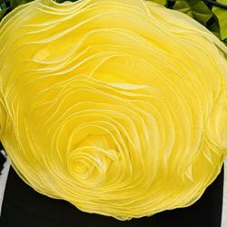  Elegant Yellow Rose Flower Petals 3D Throw Pillow with Zipper Closure 