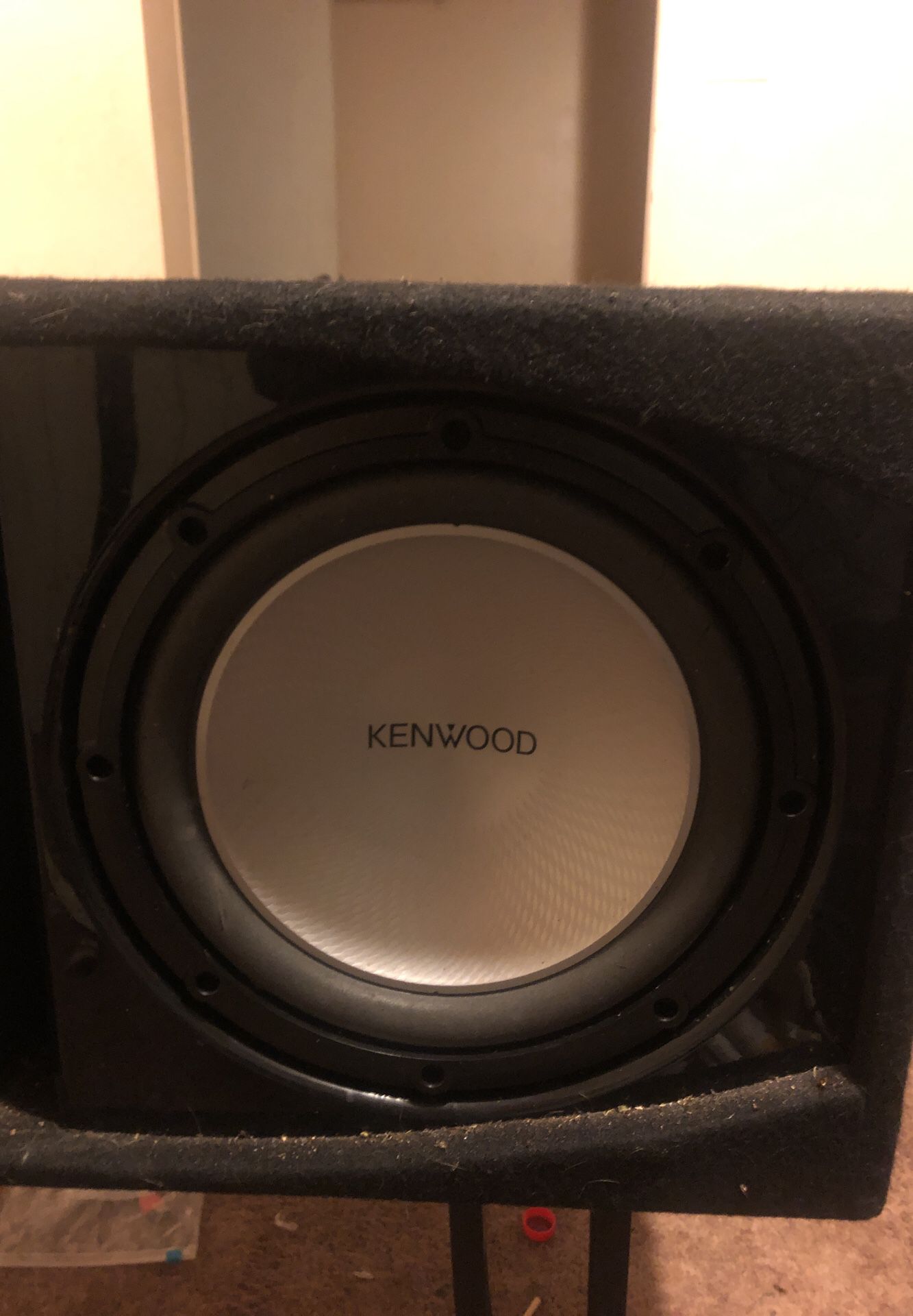 Kenwood subwoofer with amp 1000Watts