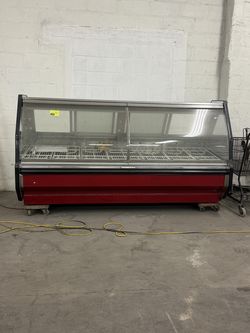 Hussmann 8-Foot Commercial Service Deli/Meat Display Case