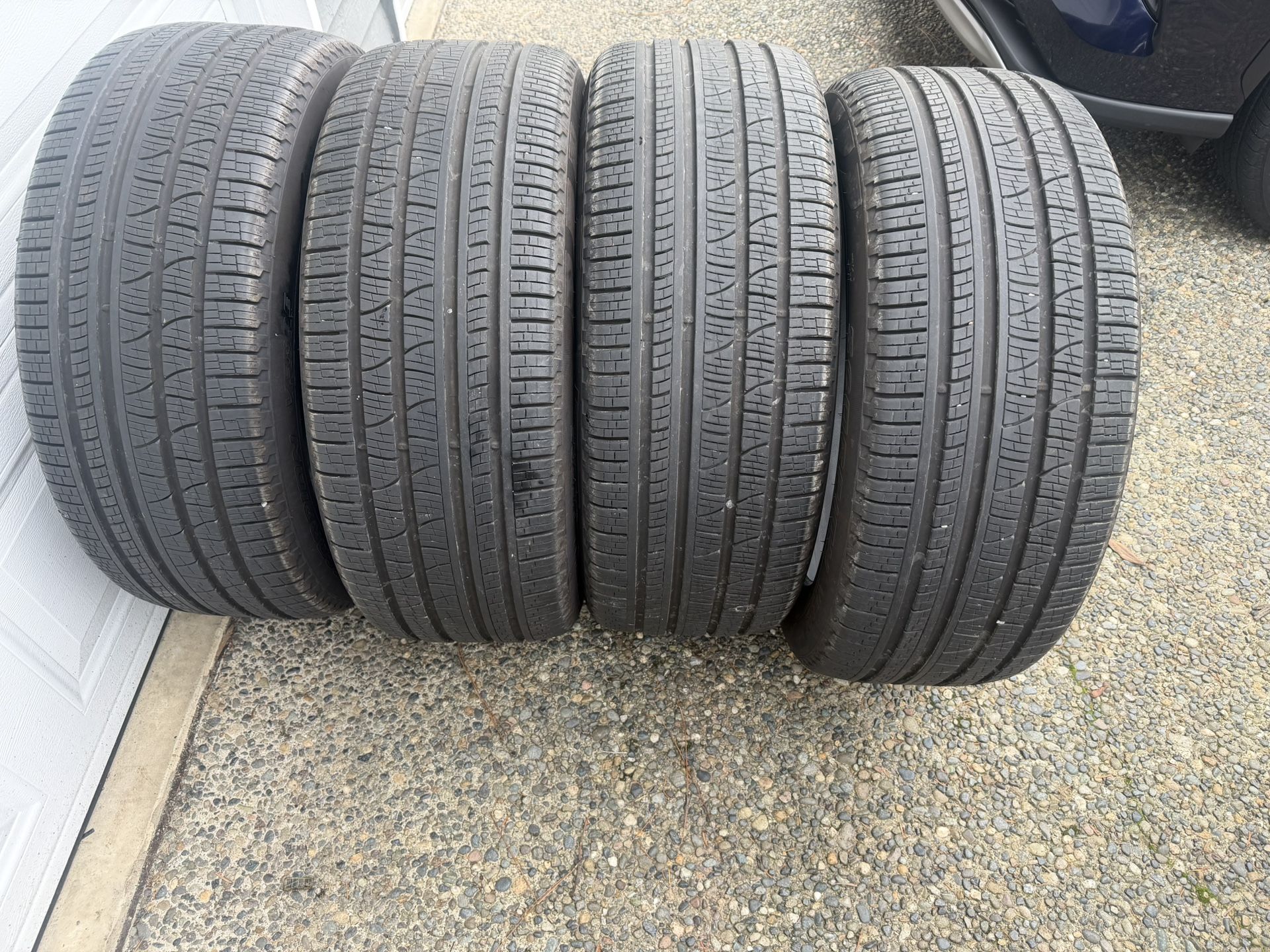 Pirelli 285 45 R22 Almost New Ram 1500 Limited