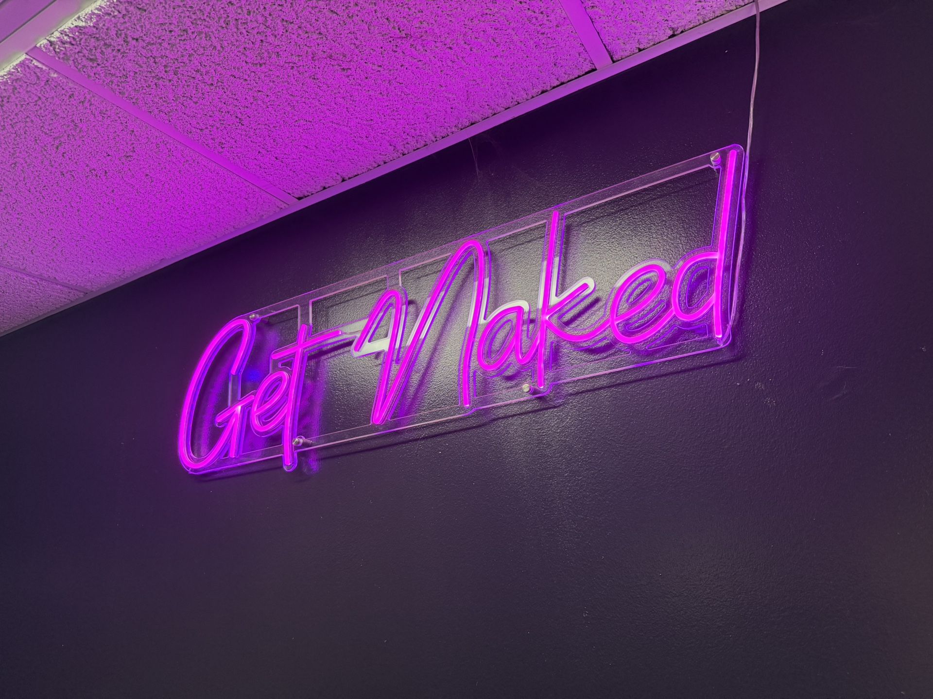 Neon Sign 