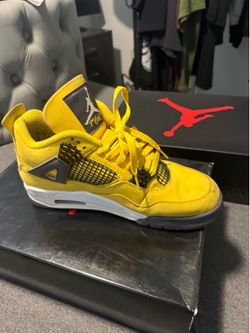 Air Jordan 4 Retro Lightning 2021