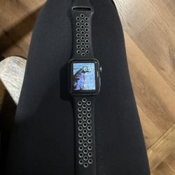 Apple Watch Series 3 38mm aluminum case GPS and Cellular