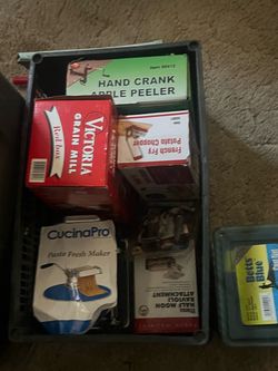 Free Pasta maker, ravioli press and apple peaked