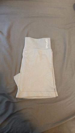 DFYNE shorts  size:SM
