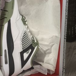 Seafoam Green Jordan 4s