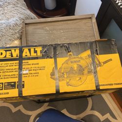 De Walt Circular Saw 7 1/4  Model DWS535B