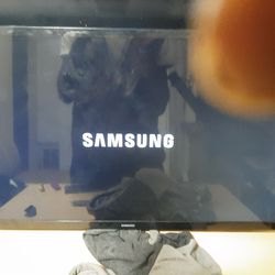 32 Inch Samsung Flat Screen T.v 